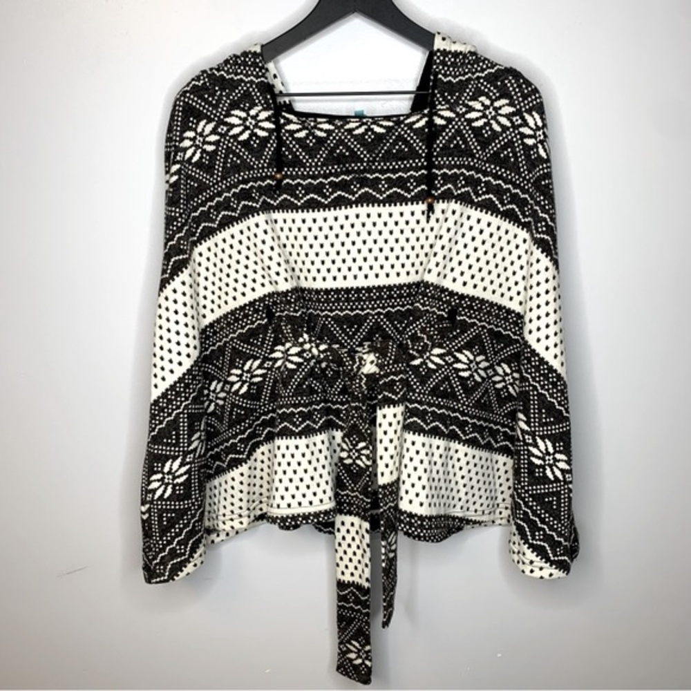 vFish Hooded Poncho Sweater Size‎ XS/S